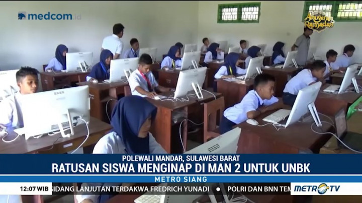 Ratusan Siswa MTs Terpaksa Menginap di Sekolah Lain Demi Ikut UNBK