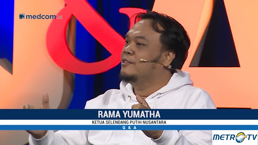 Selendang Putih: Saat Relawan Prabowo-Jokowi Berdebat Kami Sibuk Gaet Pemilih