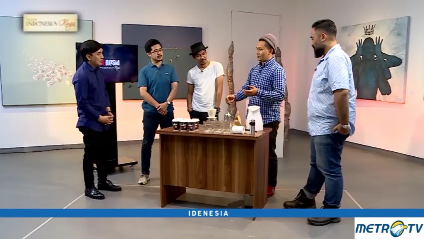 Beda Meracik Kopi Secara Manual & Menggunakan Mesin