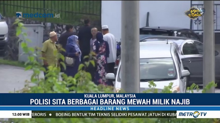 Mobil Polisi Tiba di Rumah Najib Razak