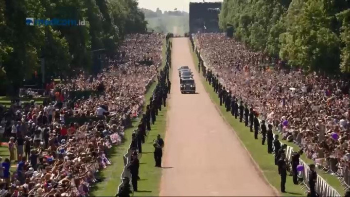 Rombongan Meghan Markle Disambut Meriah Masyarakat Inggris