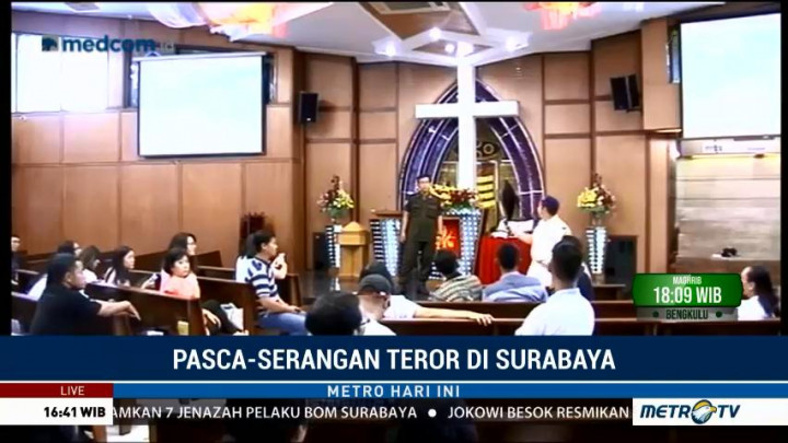 Petugas GKI Diponegoro Gelar Simulasi Penyelamatan Bom