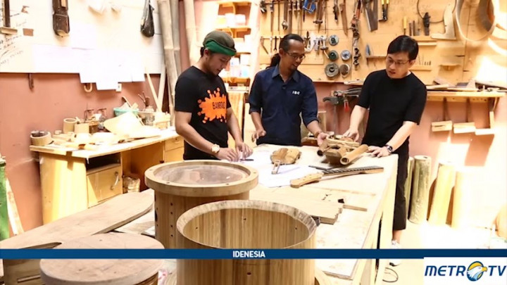 Berkunjung ke Lokasi Pembuatan Alat Musik Bambu