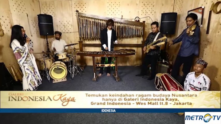 Penampilan Grup Musik D'Bamboo Essentials