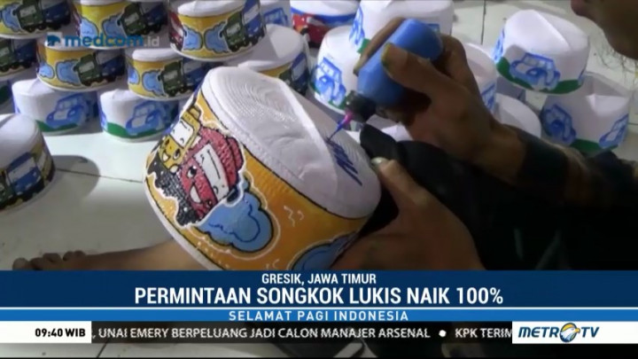 Bulan Ramadan Bawa Berkah Bagi Perajin Songkok Lukis