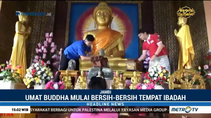 Jelang Waisak, Umat Buddha Bersih-bersih Vihara Jaya Manggala