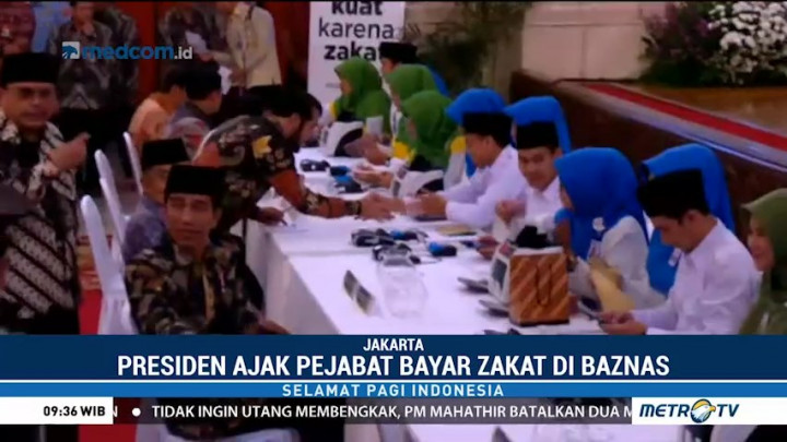 Jokowi Ajak 300 Pejabat Bayar Zakat di Istana
