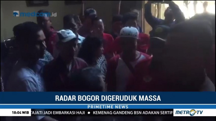 Massa PDIP Geruduk Kantor Radar Bogor