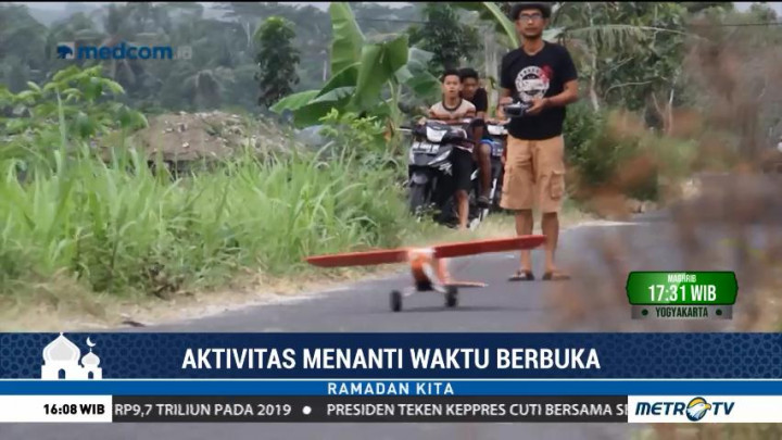 Ngabuburit Sambil Bermain Aeromodelling