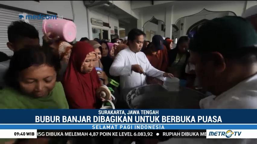 Tradisi Membagikan Bubur Samin untuk Berbuka Puasa