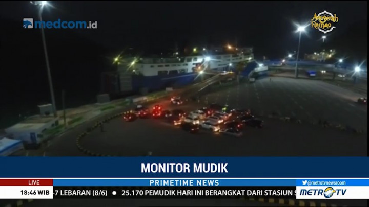 Pemudik Mulai Padati Pelabuhan Merak