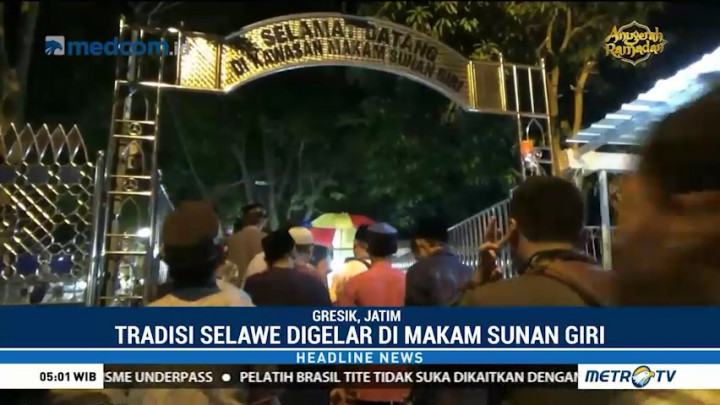 Malam Selawe, Ribuan Warga Padati Makam Sunan Giri di Gresik