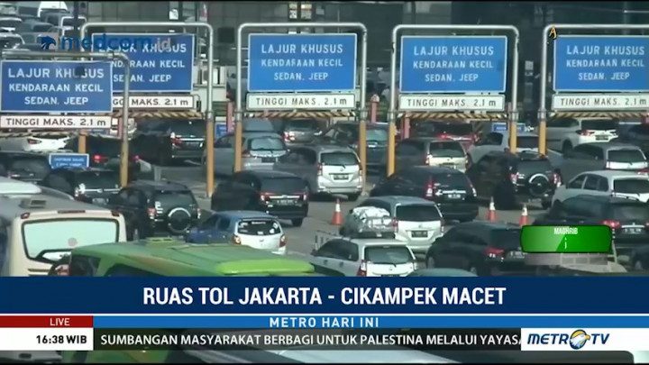 Ini Penyebab Kepadatan Kendaraan di Tol Jakarta-Cikampek