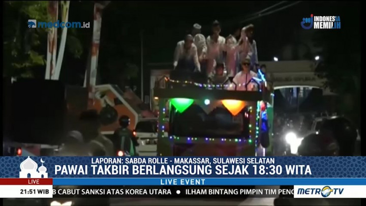 Mobil Hias Ramaikan Pawai Takbiran Keliling