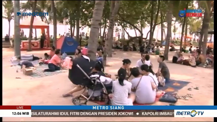 Warga Jakarta Nikmati Libur Lebaran di Ancol