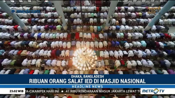 Umat Muslim di Bangladesh Laksanakan Salat Id