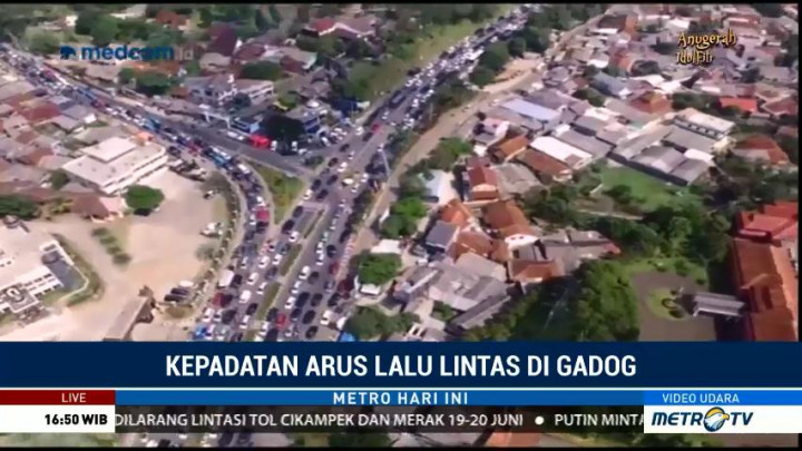 Antrean Kendaraan di Simpang Gadog Capai 2 Km