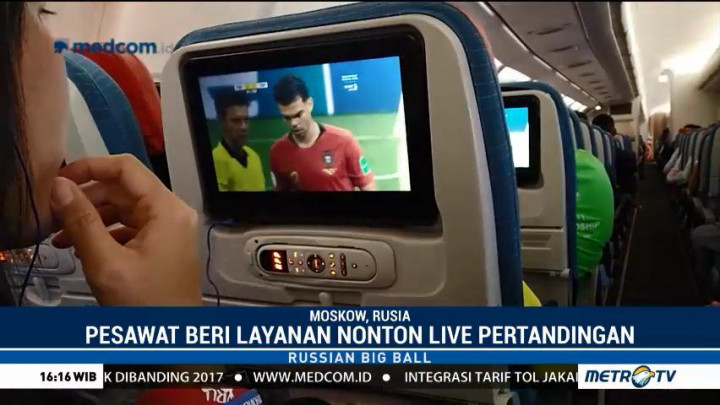 Nobar Piala Dunia di Atas Pesawat