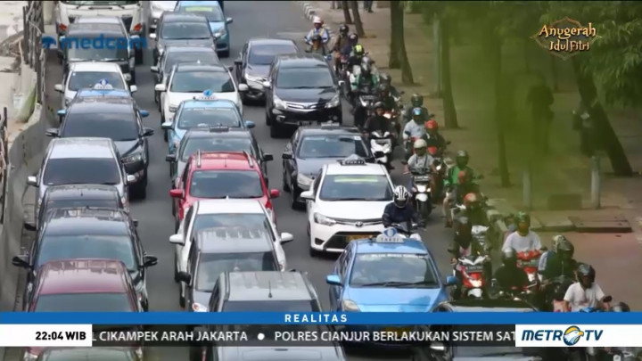 Berdebat Aturan Taksi Online (1)
