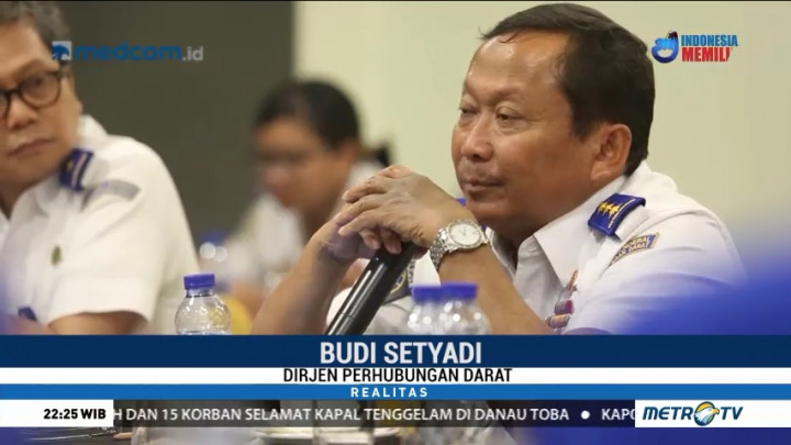 Berdebat Aturan Taksi Online (3)
