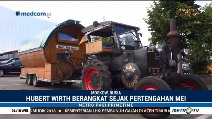Suporter Jerman Bawa Traktor ke Moskow