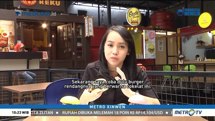 Menjajal Burger Warna Rasa Nusantara