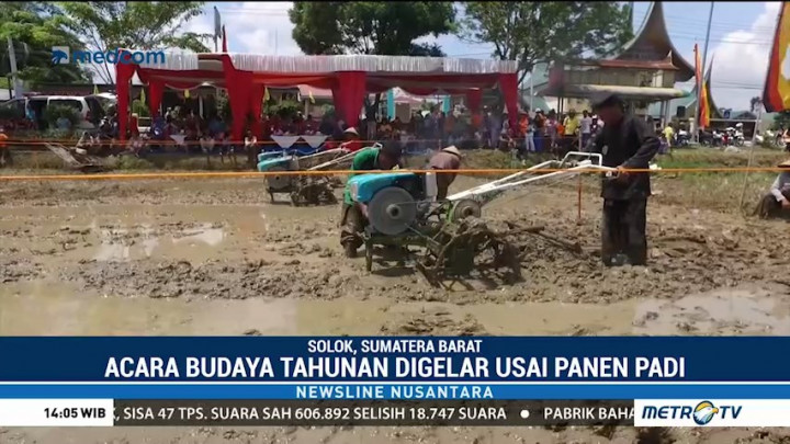 Festival Budaya Lomba Bajak Sawah