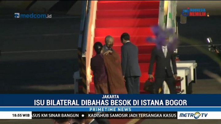 Jokowi Jemput Mahathir di Bandara Halim Perdanakusuma