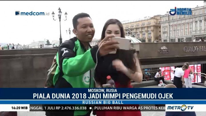 Pengemudi Ojek <i>Online</i> Ini Wujudkan Mimpi Nonton Piala Dunia