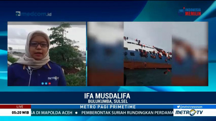 Kapal Nelayan Bantu Pencarian Korban KM Lestari Maju