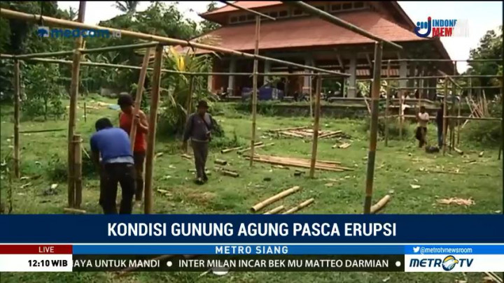 Pengungsi Gunung Agung Berinisiatif Bangun Tenda