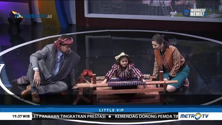 Nantika Sihombing Ajari Cak Lontong Menenun