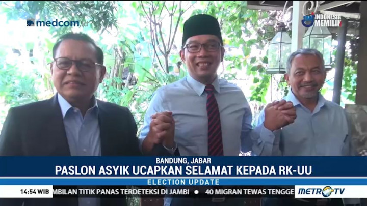 Pasangan Asyik Ucapkan Selamat pada Ridwan Kamil