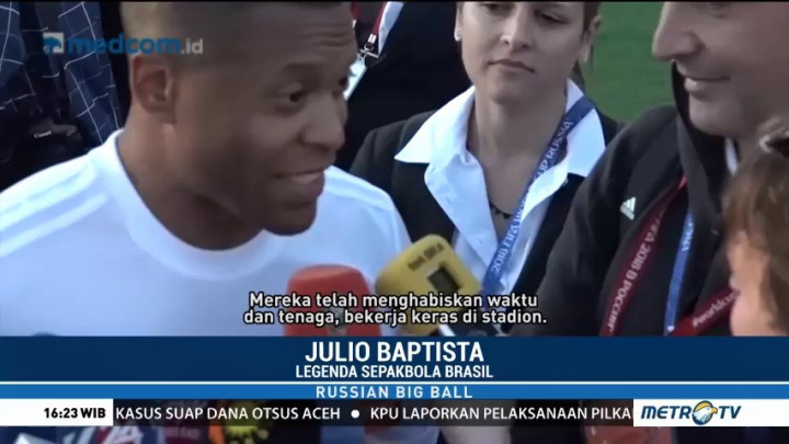Salgado dan Baptista Kejutkan Relawan Piala Dunia 2018
