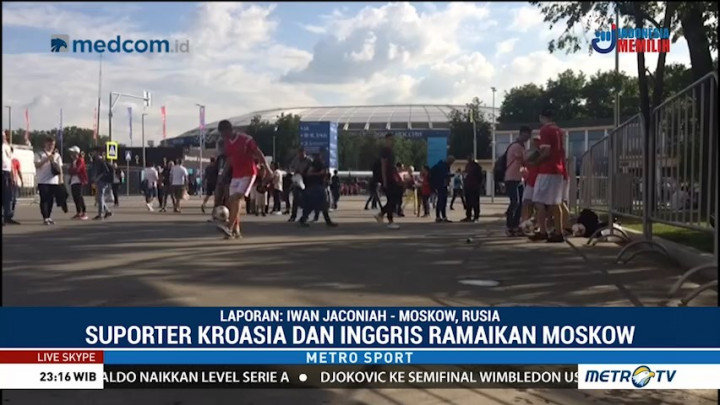 Suporter Kroasia dan Inggris Ramaikan Moskow