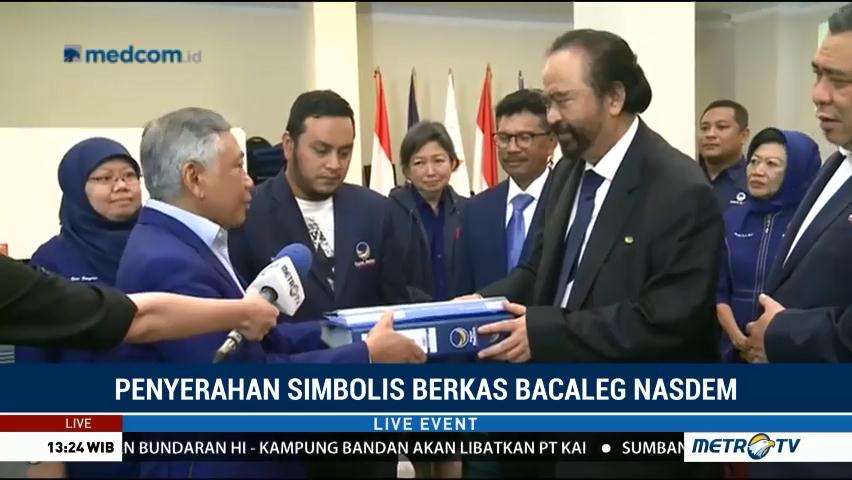 Surya Paloh Serahkan Berkas Pendaftaran Bacaleg NasDem Secara Simbolis