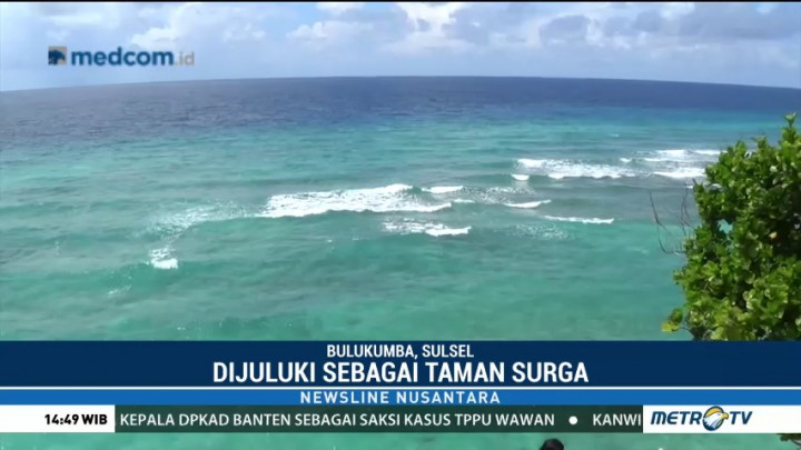Pesona Pantai Marumasa