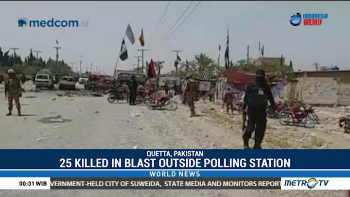 25 Killed in Blast Outside Pakistan Polling Station