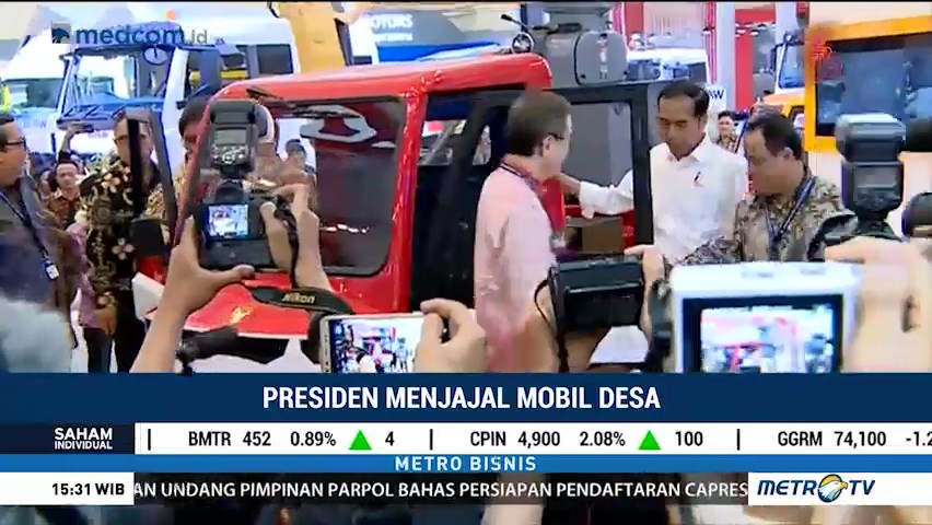 Jokowi Luncurkan Mobil Desa