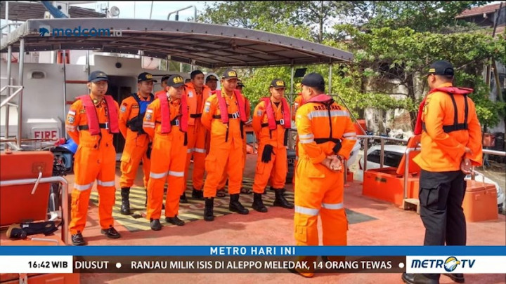 Kapal Nelayan Terbalik di Perairan Indramayu