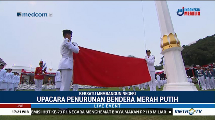 Upacara Penurunan Bendera (1)