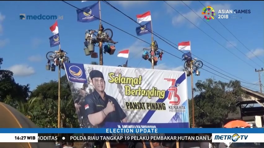 Warga Kab Tanah Laut Antusias Ikuti Lomba Panjat Pinang