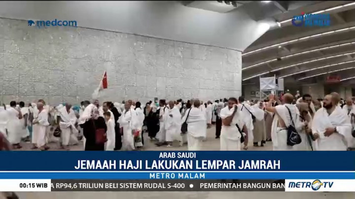 Jemaah Haji Mulai Melempar Jumrah