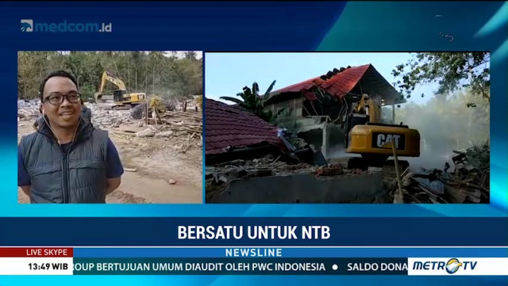 Relawan Kerahkan Alat Berat untuk Bersihkan Puing Sisa Gempa