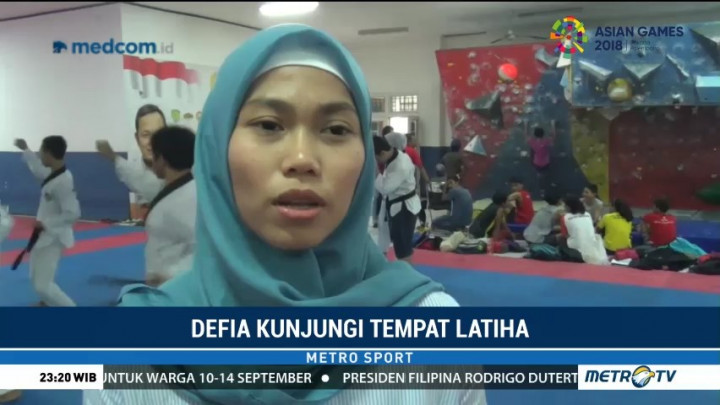 Peraih Emas Pertama Asian Games Defia Rosmaniar Kunjungi Tempat Latihan