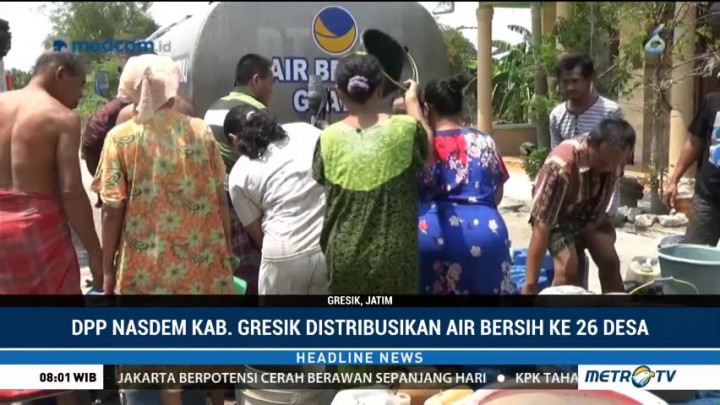 DPD NasDem Gresik Distribusikan Air Bersih ke 26 Desa