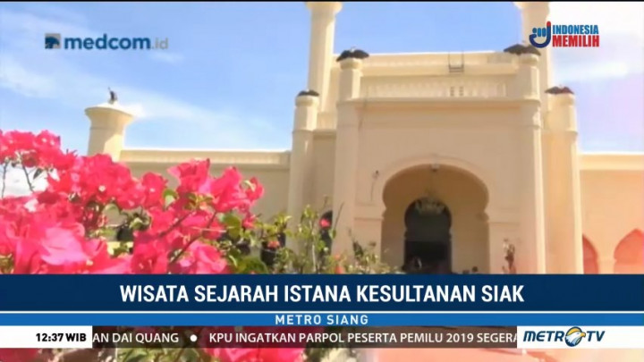 Mengenal Budaya Melayu Riau di Istana Kesultanan Siak