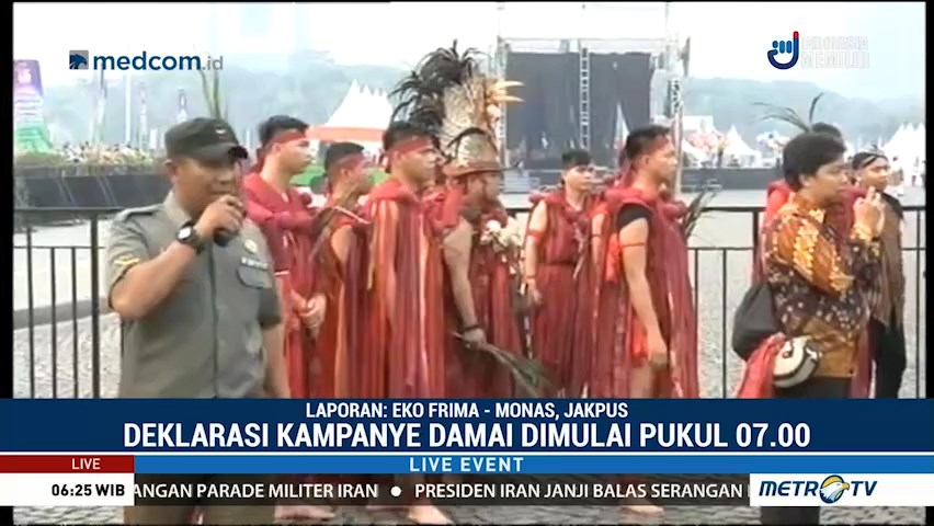 Peserta Pawai Budaya Padati Silang Monas