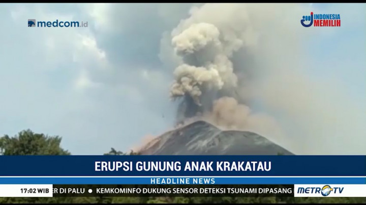 Anak Krakatau Terus Erupsi, Warga Pulau Sebesi Beraktivitas Seperti Biasa