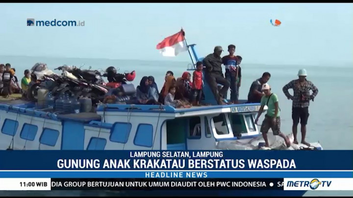 Gunung Anak Krakatau Erupsi, Warga Tetap Beraktivitas Normal